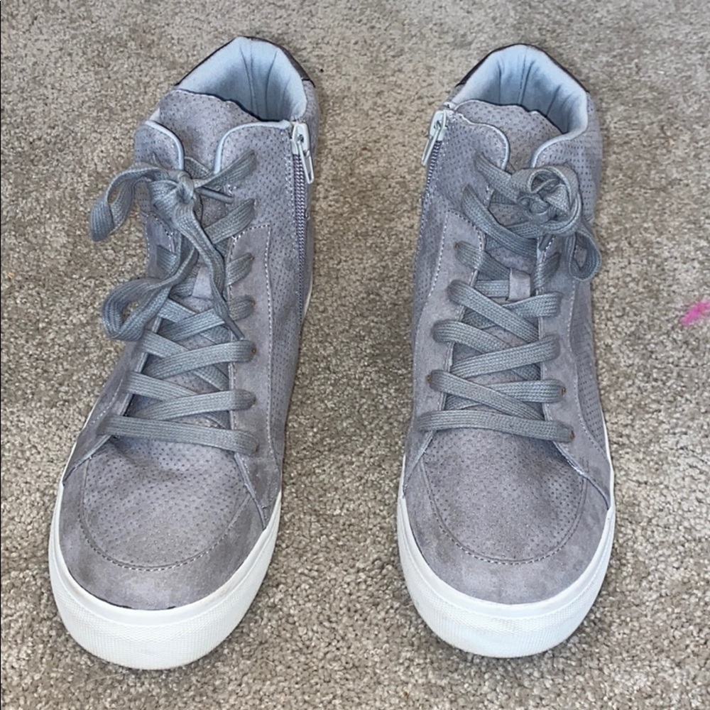 🦋3/$10🦋GIRLS JUSTICE HIGH TOPS